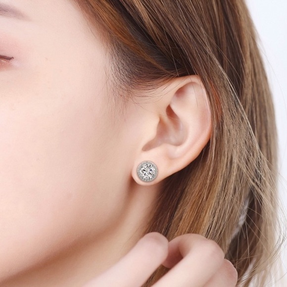 **NEW 18K WHITE GOLD DIAMOND EARRINGS - Picture 6 of 8